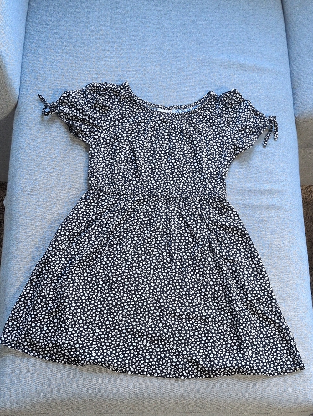 Cat & Jack Black and White Floral Tie-Sleeve Dress